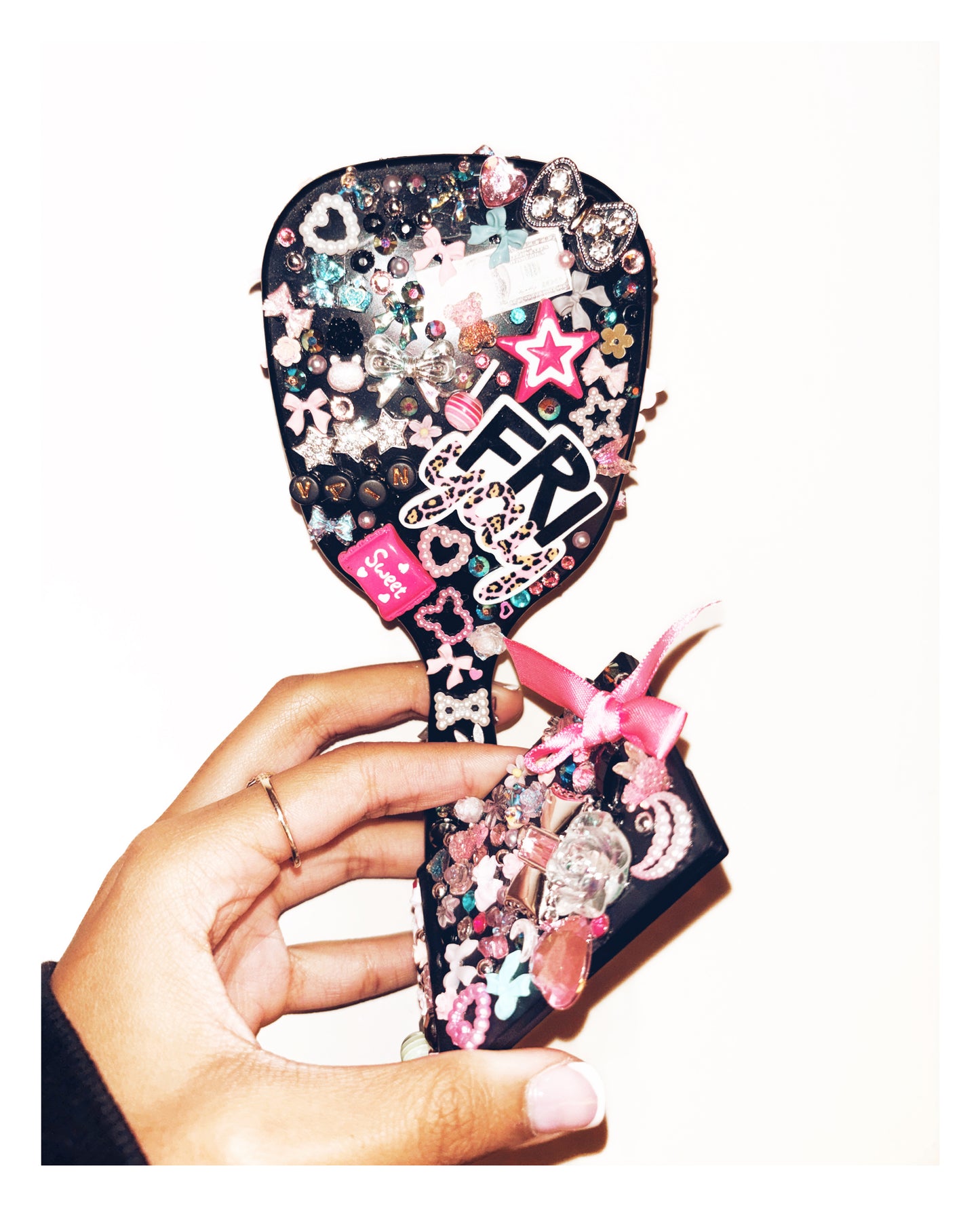 VAIN- Compact and Handheld Junk Mirror Duo